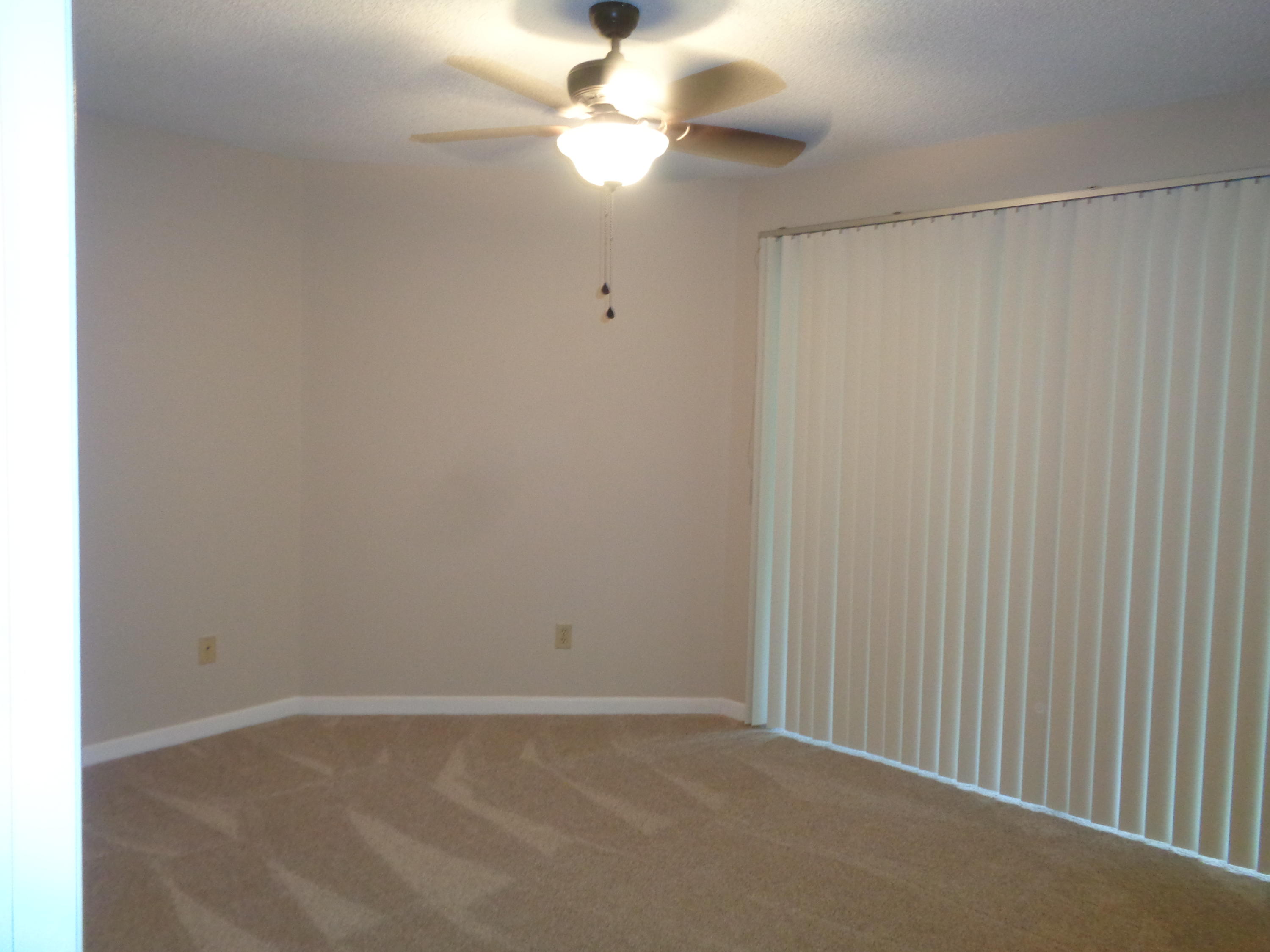 GARDEN OAKS CONDO - Residential Lease