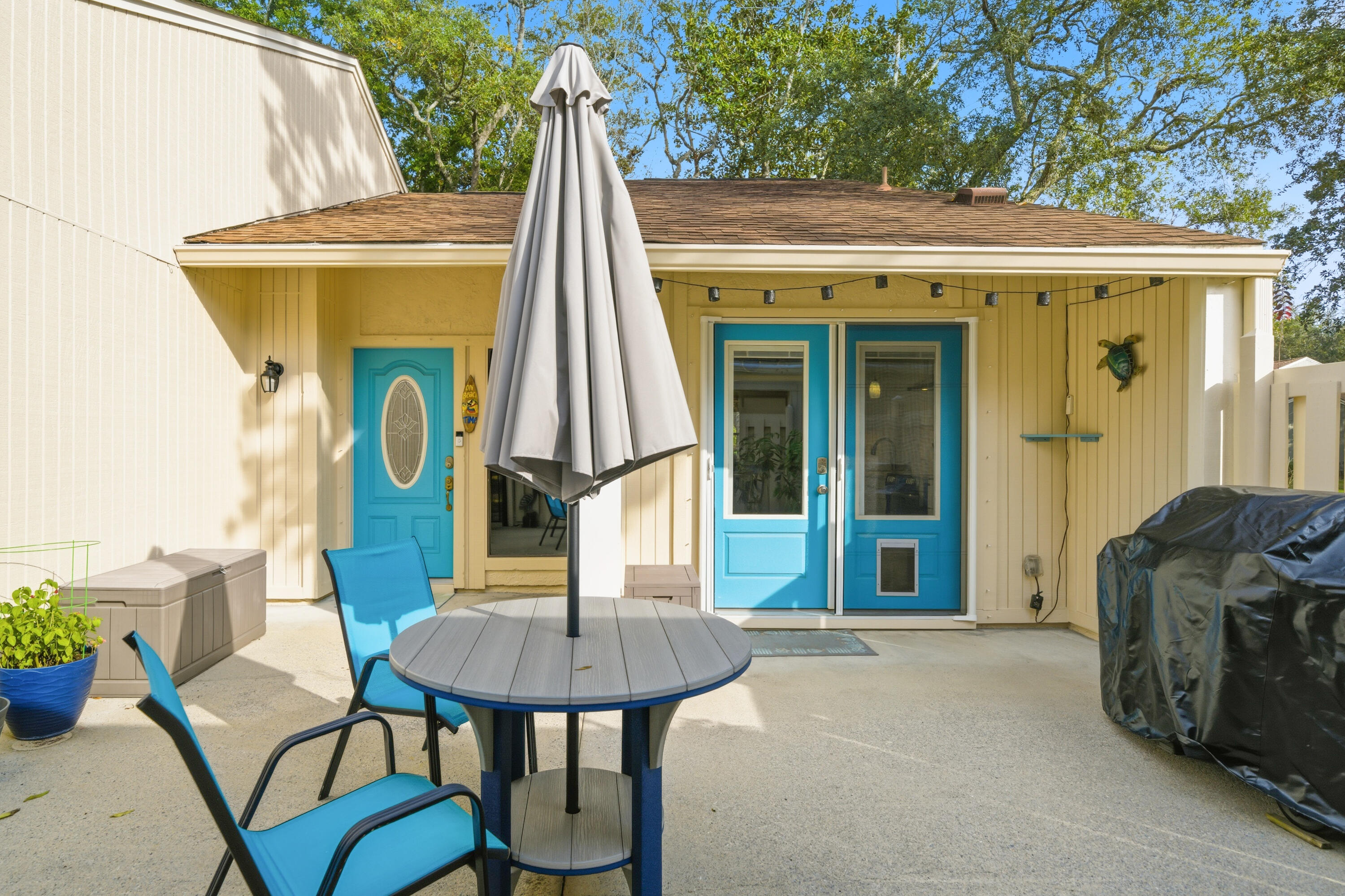 ROYAL OAK VILLAGE - Residential