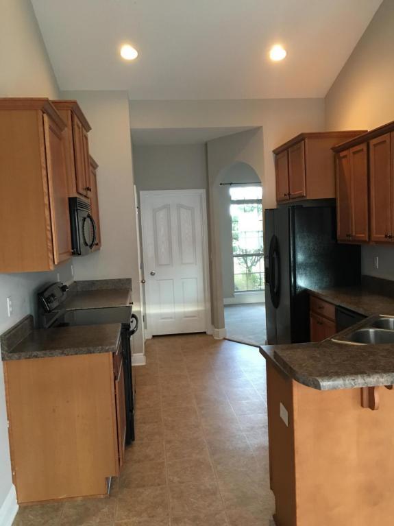 ROLLING RIDGE - Residential Lease