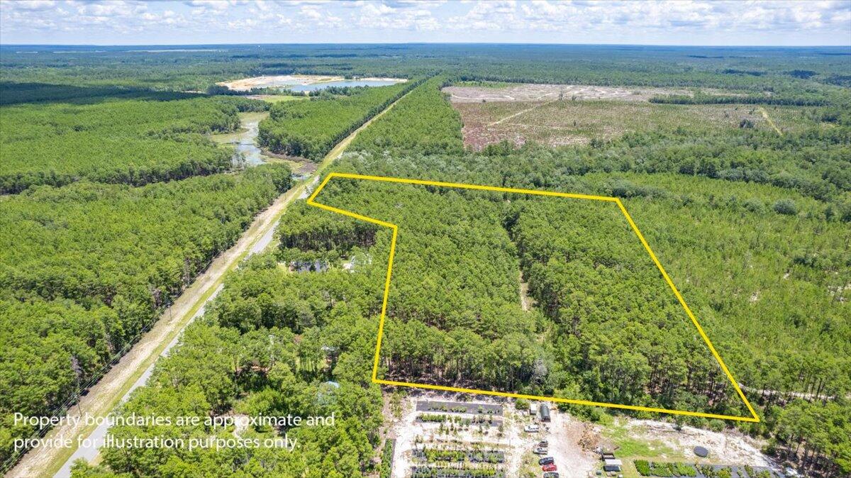 Pristine 10.9 acres located in South Walton County, just minutes from the 331 bridge, Choctawhatchee Bay and Santa Rosa Beach.  Zoned rural village ( 2 units per acre) allowing for a multitude of residential uses.  Less than 15 minutes from Freeport schools, shops and eateries and only 5 minutes away from a public boat launch.  Perfect place to call home.  Don't miss it!