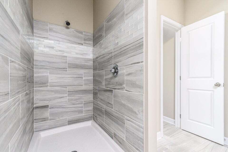DAVIS-CLARK - Residential Lease