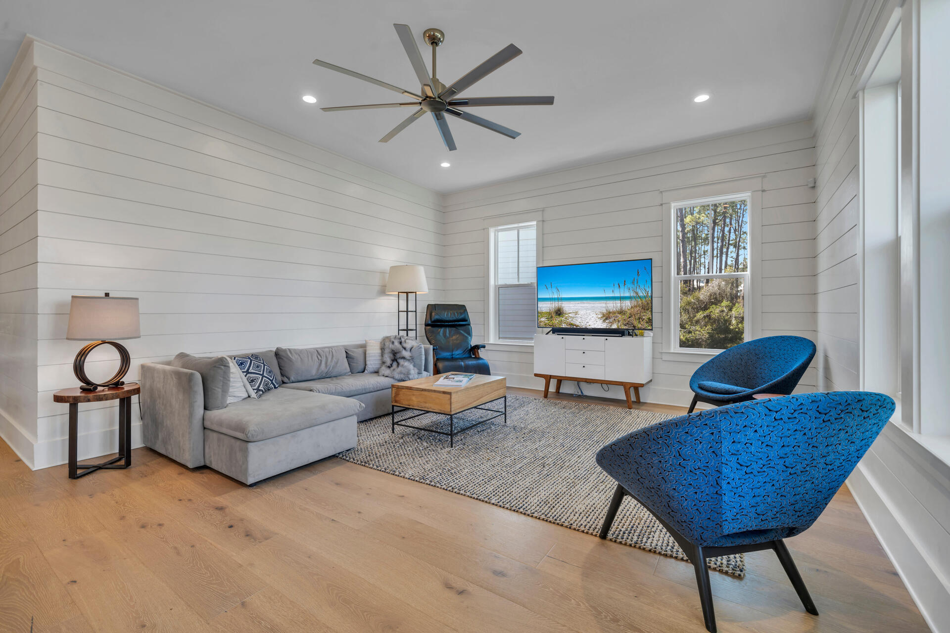 LAKESIDE AT BLUE MOUNTAIN BEACH - Residential