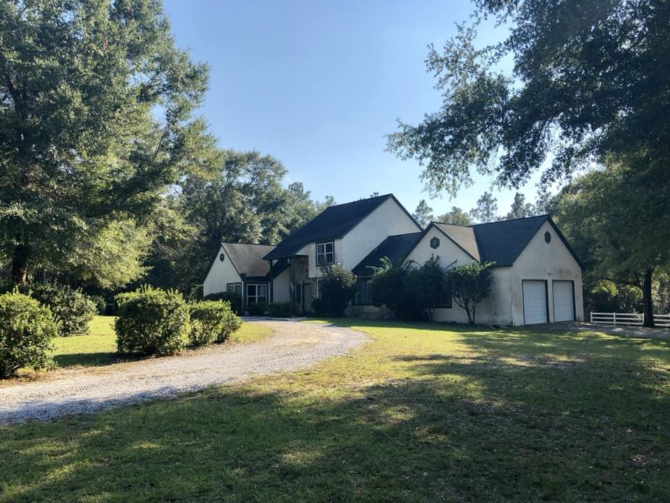 KENNEDY LAKE (UNRECORDED) - Residential