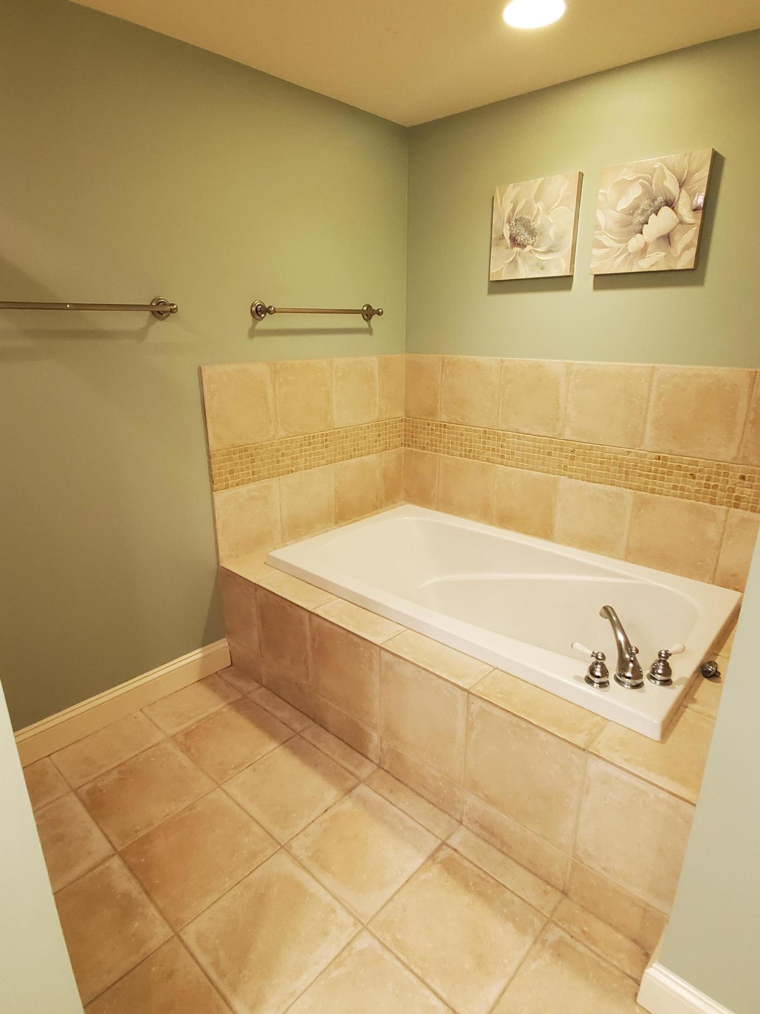 GRAND SANDESTIN THE - Residential Lease