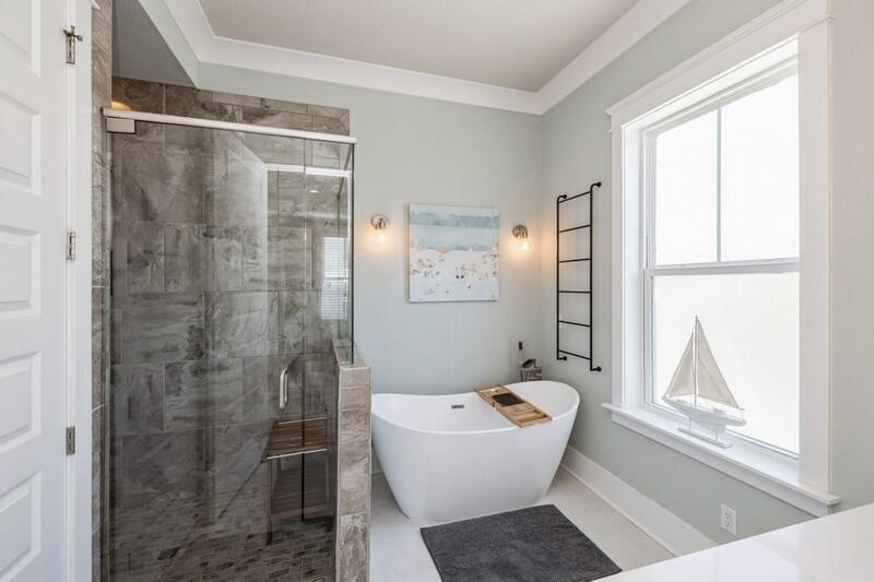 BY THE SEA - Residential