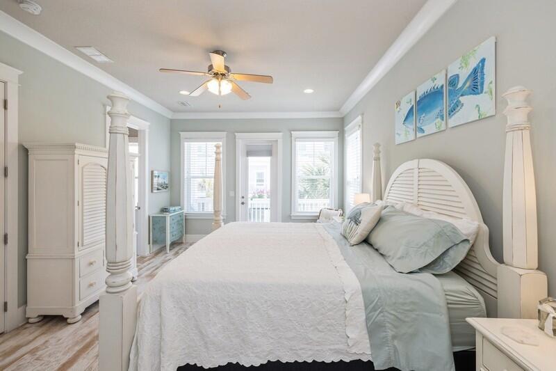 BY THE SEA - Residential