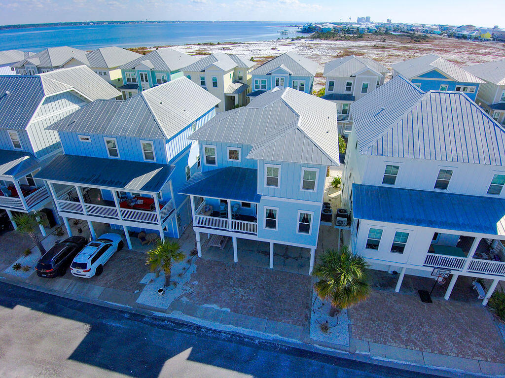 BY THE SEA - Residential