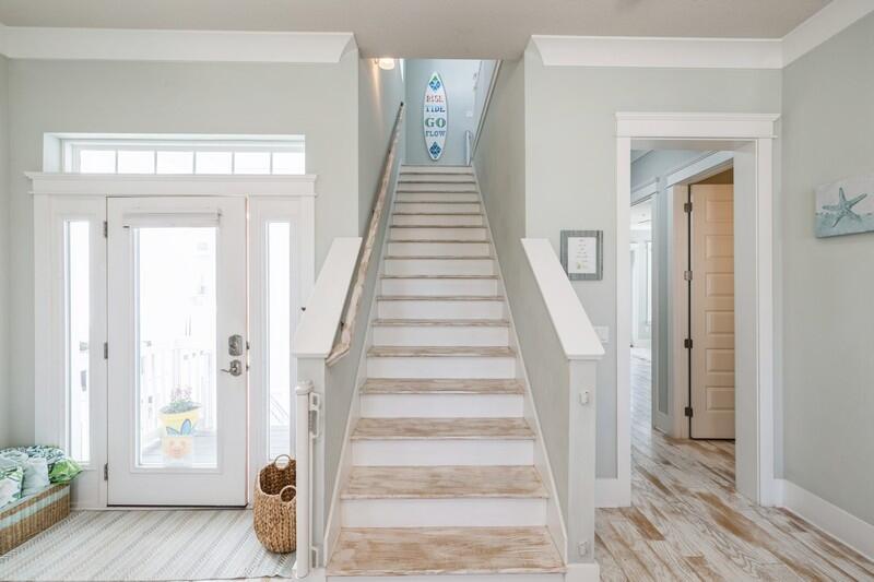 BY THE SEA - Residential