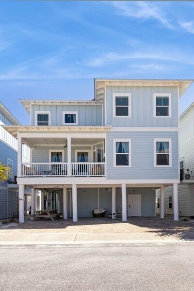 BY THE SEA - Residential