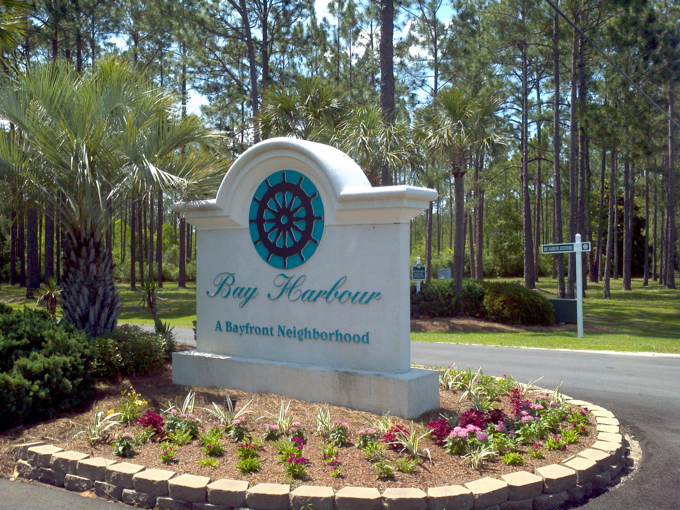 BAY HARBOUR - Land