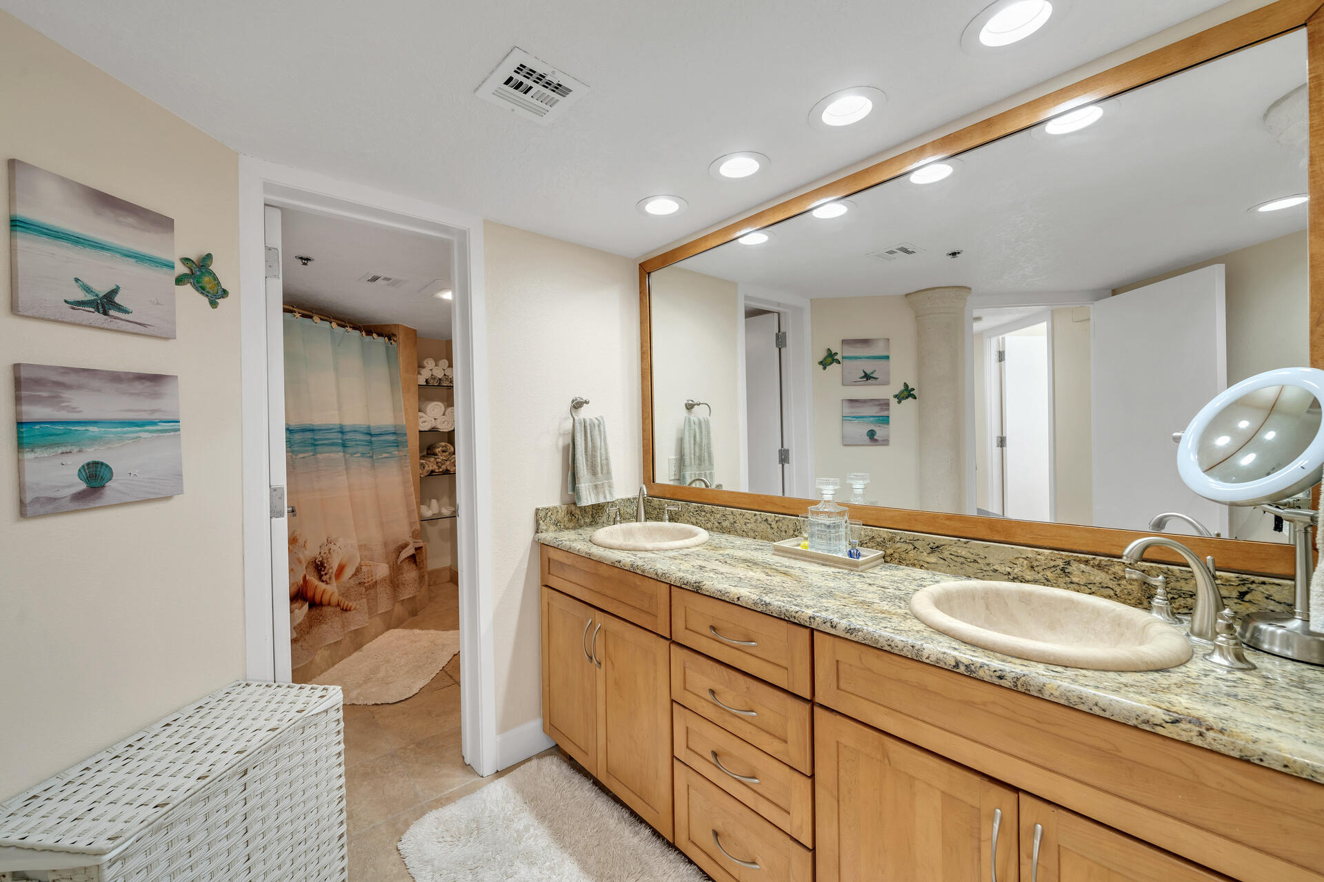 EAST PASS TOWERS CONDOMINIUM, PHASE 1 - Residential