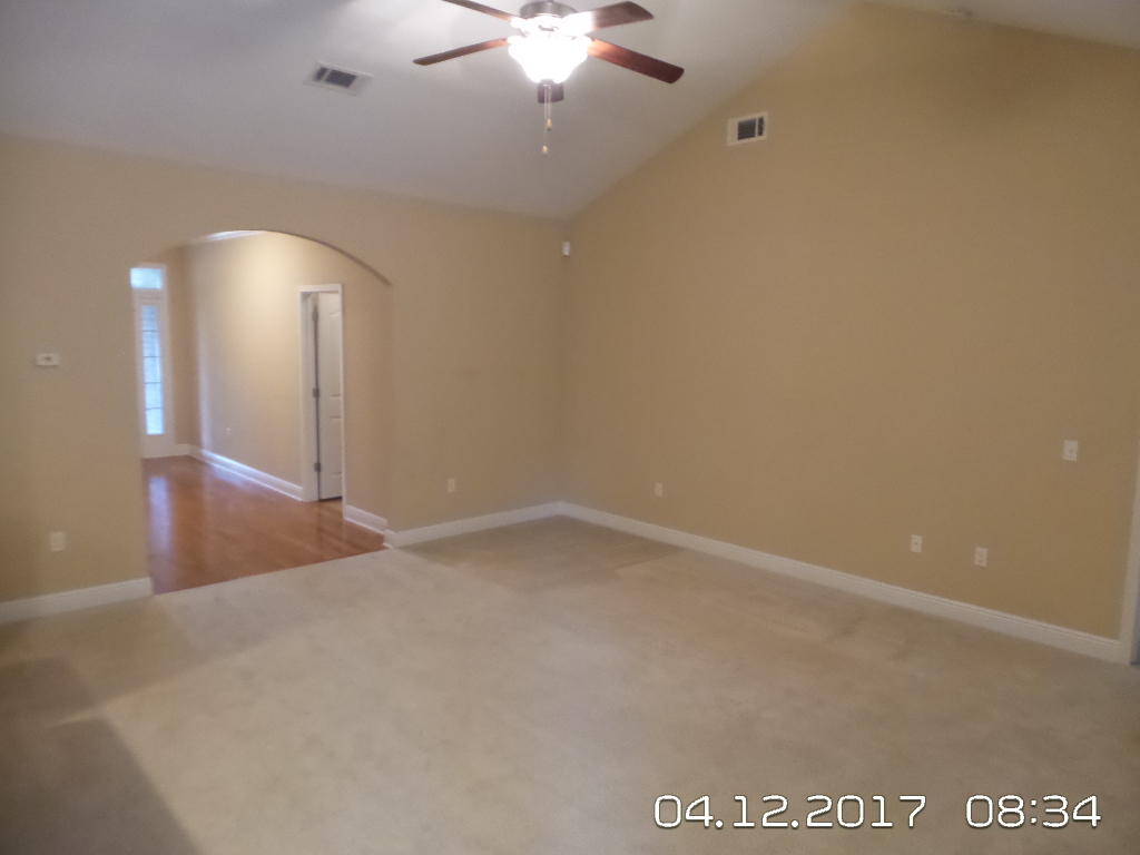 ROLLING RIDGE - Residential Lease
