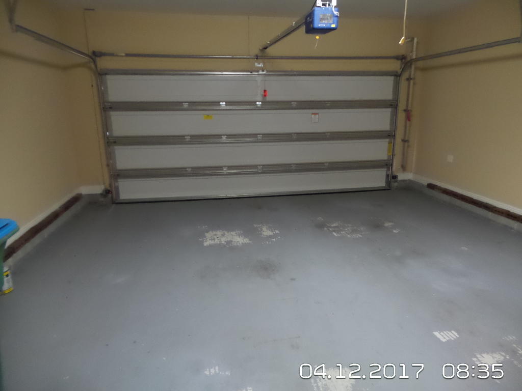 ROLLING RIDGE - Residential Lease
