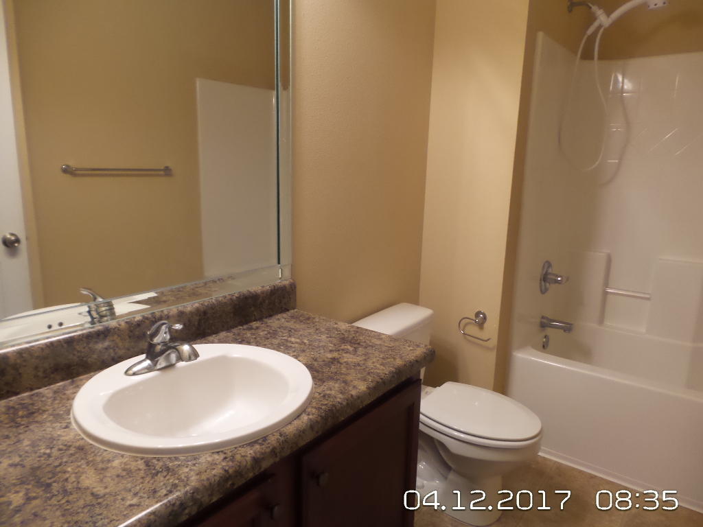 ROLLING RIDGE - Residential Lease