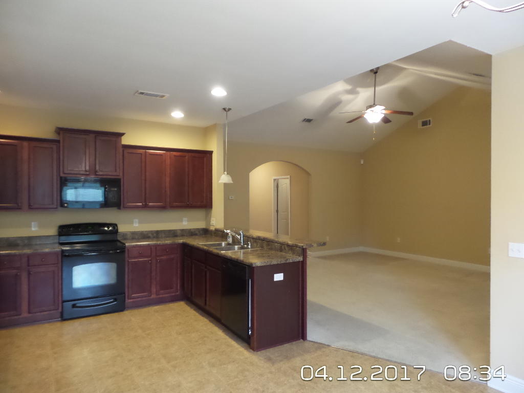 ROLLING RIDGE - Residential Lease