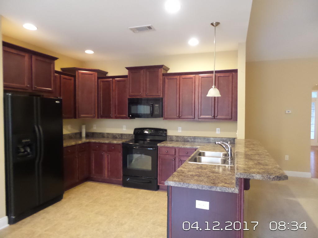 ROLLING RIDGE - Residential Lease