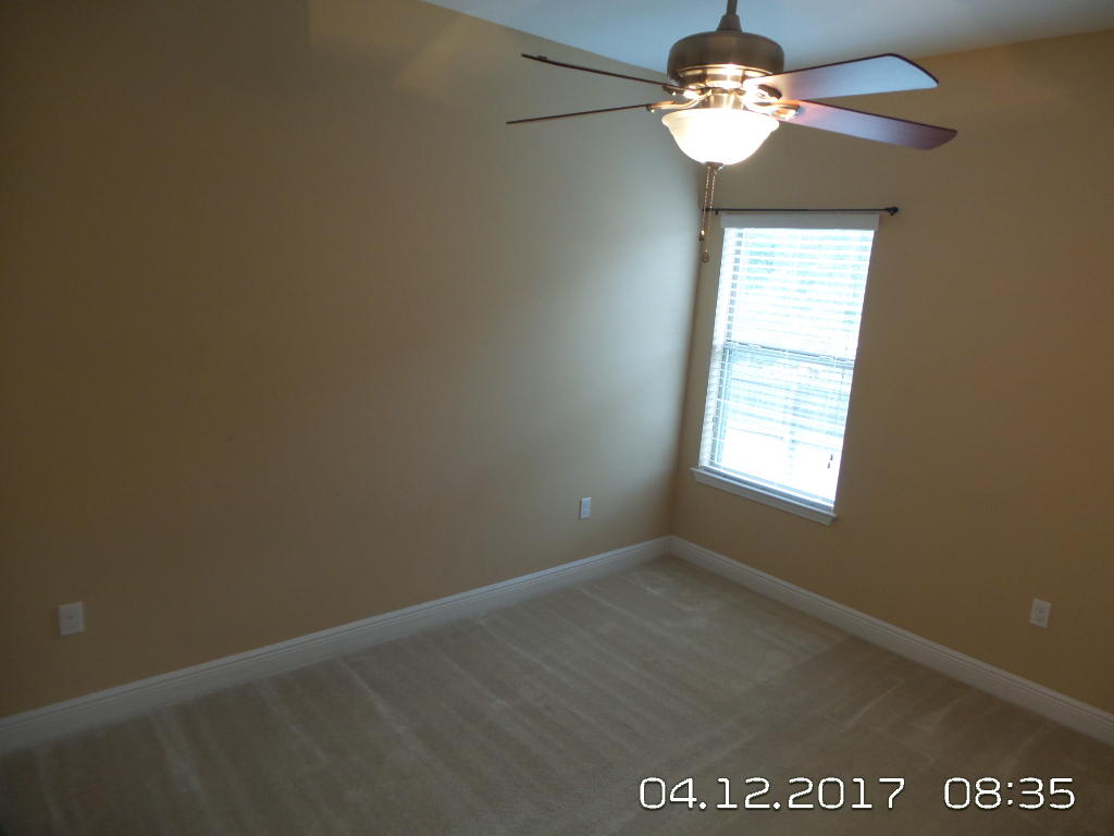ROLLING RIDGE - Residential Lease