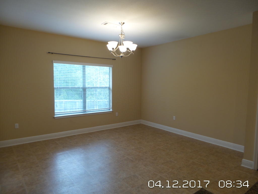 ROLLING RIDGE - Residential Lease