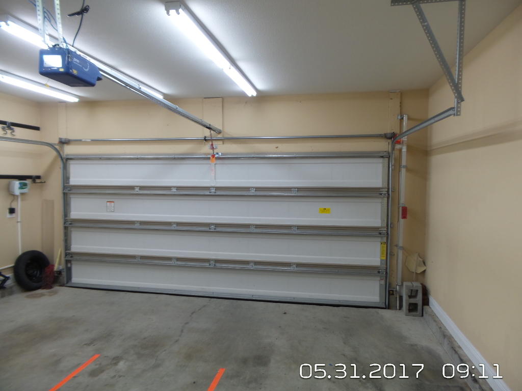 ROLLING RIDGE - Residential Lease