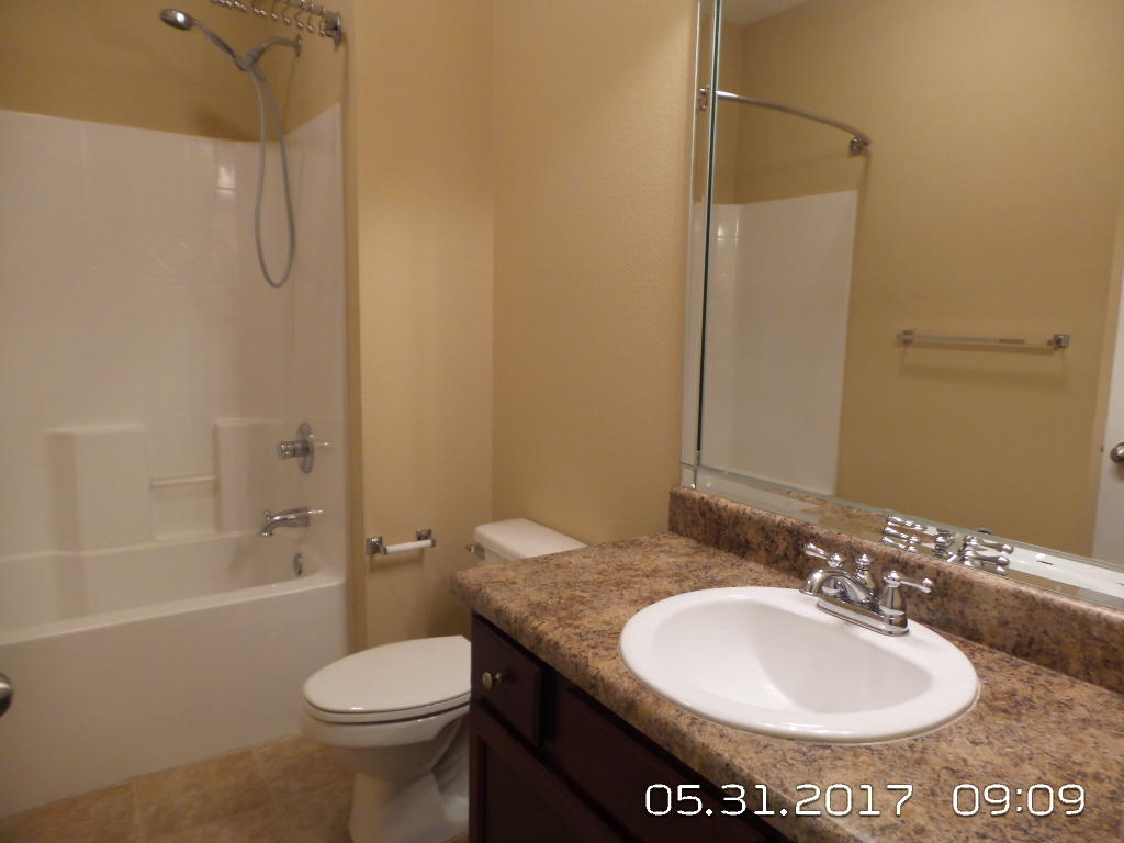 ROLLING RIDGE - Residential Lease