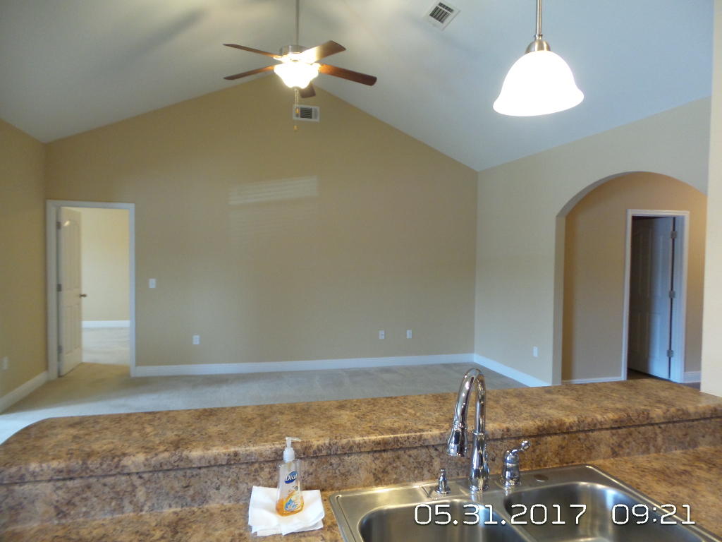 ROLLING RIDGE - Residential Lease