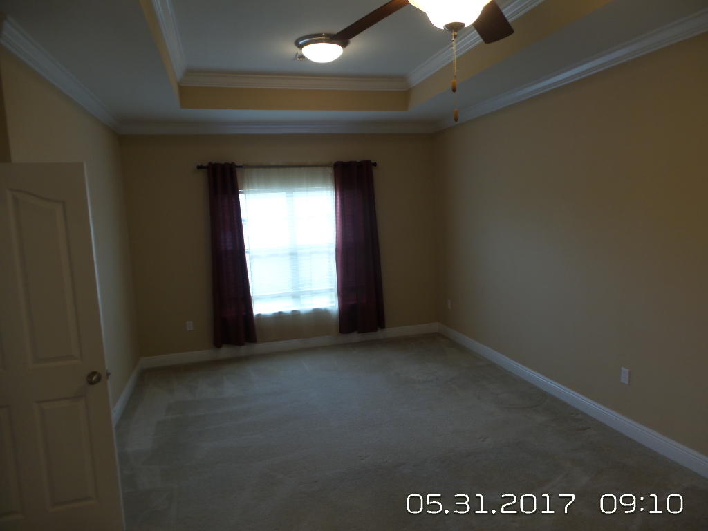 ROLLING RIDGE - Residential Lease