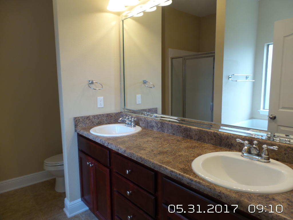 ROLLING RIDGE - Residential Lease
