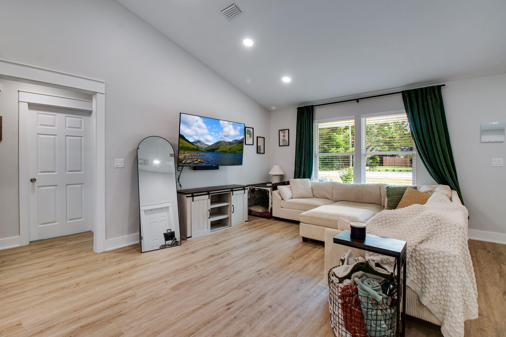 OAKWOOD HILLS UNIT 1 - Residential