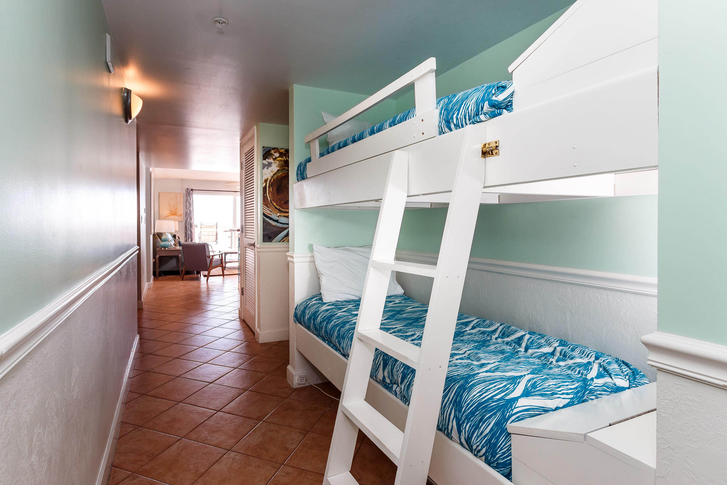 PELICAN ISLE - Residential