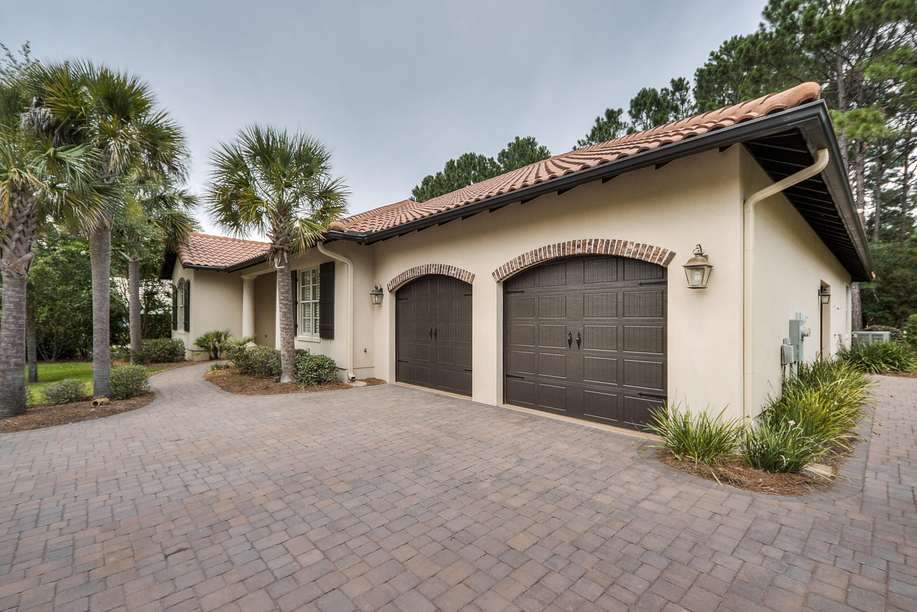 BURNT PINE - Residential Lease