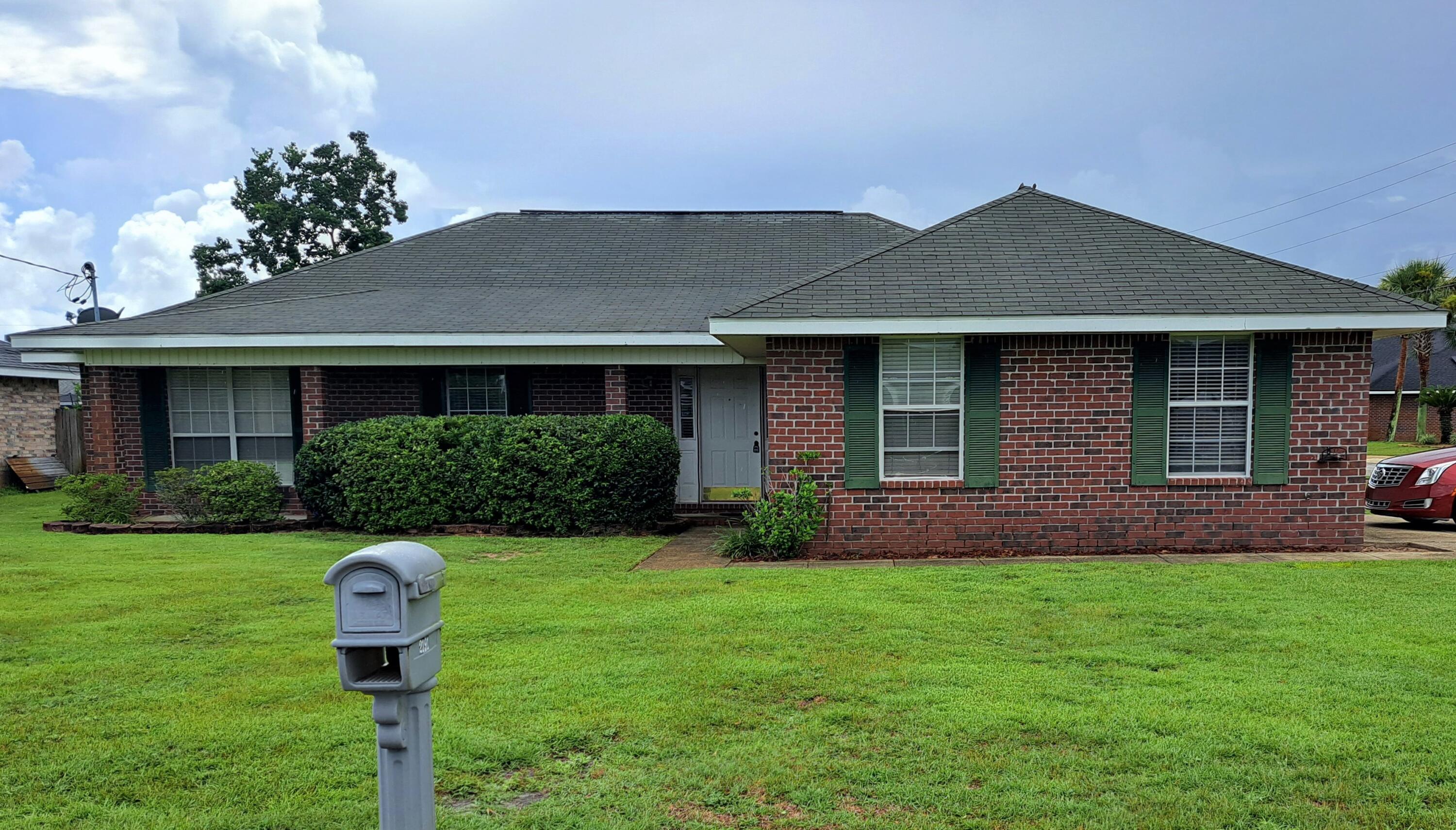 ALL BRICK, 4BR/2BA,SPLIT FLOOR PLAN HOME IN DESIRABLE HAMPTON RIDGE ESTATES SUBDIVISION CLOSE TO SCHOOLS, SHOPPING, BEACHES AND HURLBURT FIELD. CAN BE GREAT INVESTMENT PROPERTY LOCATED ON AN OVERSIZE CORNER LOT WITH SIDE ENTRY GARAGE W/KEY PAD GARAGE DOOR OPENER. FULLY SODDED PRIVACY FENCED YARD W/SHED FOR EXTRA STORAGE,ALONG W/LAWN PUMP & ELECTRICAL SPRINKLER SYSTEM. OTHER EXTRAS INCLUDE, COZY FIREPLACE, CUSTOM FLAUX WOOD BLINDS,CABLE OUTLETS AND CEILING FANS THRU OUT ALL ROOMS,SECURITY SYSTEM W/FIRE & HEAT DETECTION, KITCHEN EQUIPED WITH SMOOTH TOP STOVE/RANGE & 26 CUBIT FT SIDE-BY-SIDE REFRIGERATOR. NOT TO MENTION THE SEP SHOWER AND JACUZZI TUB IN M/BATH.  THIS JEWEL OF A HOME WON'T LAST LONG!