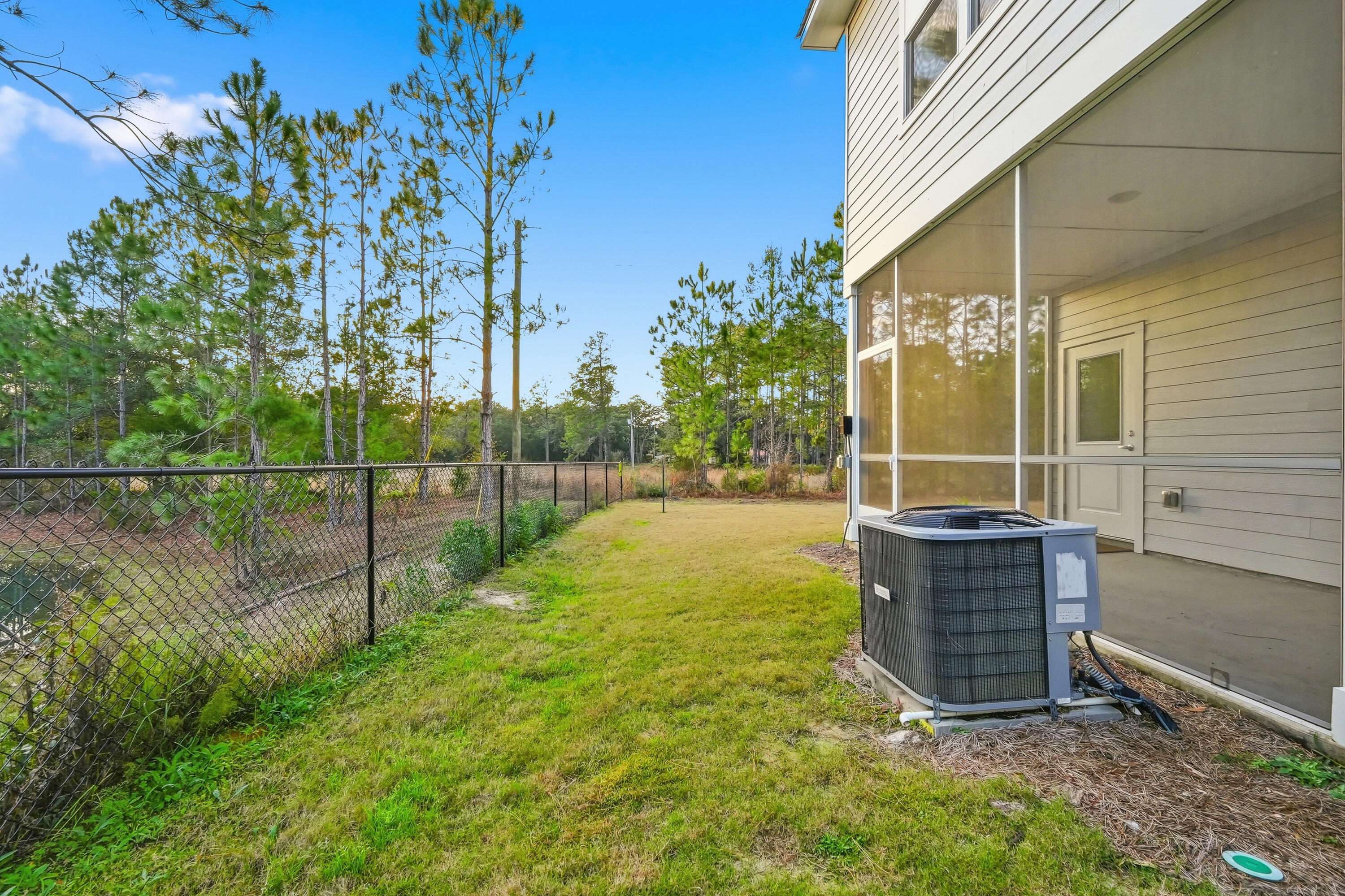 VERANDAS OF FREEPORT, THE - Residential Lease