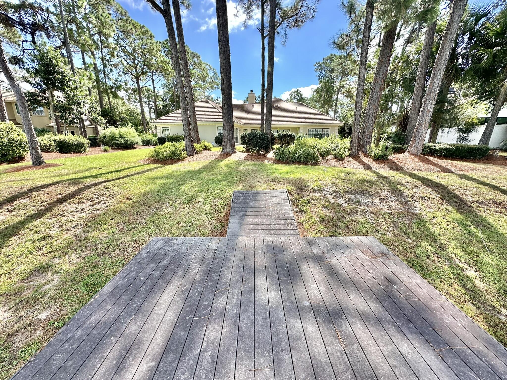 BAYTOWNE AVE EAST - Residential