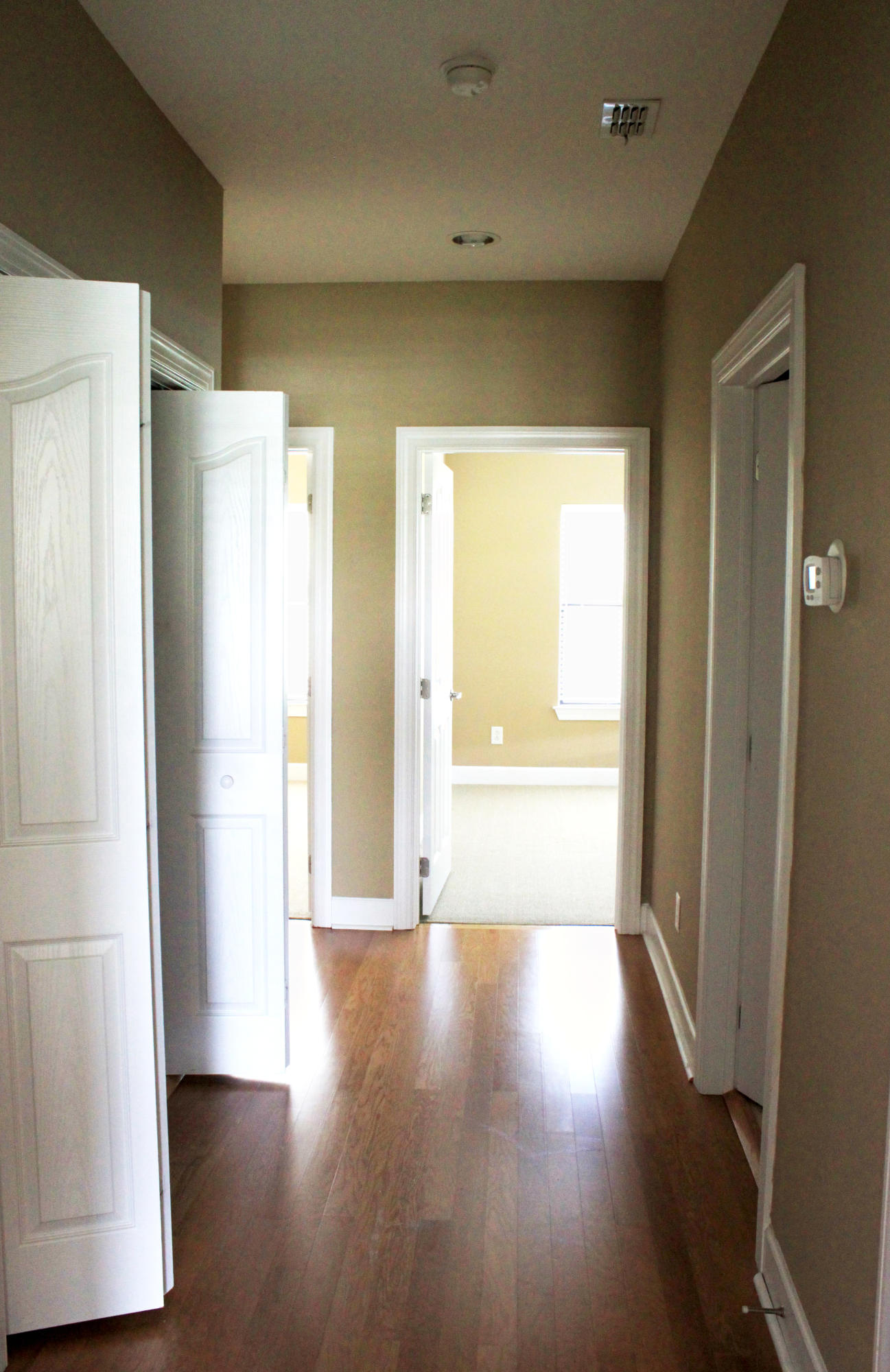 SOUTH HAVEN TOWNHOMES - Residential Lease