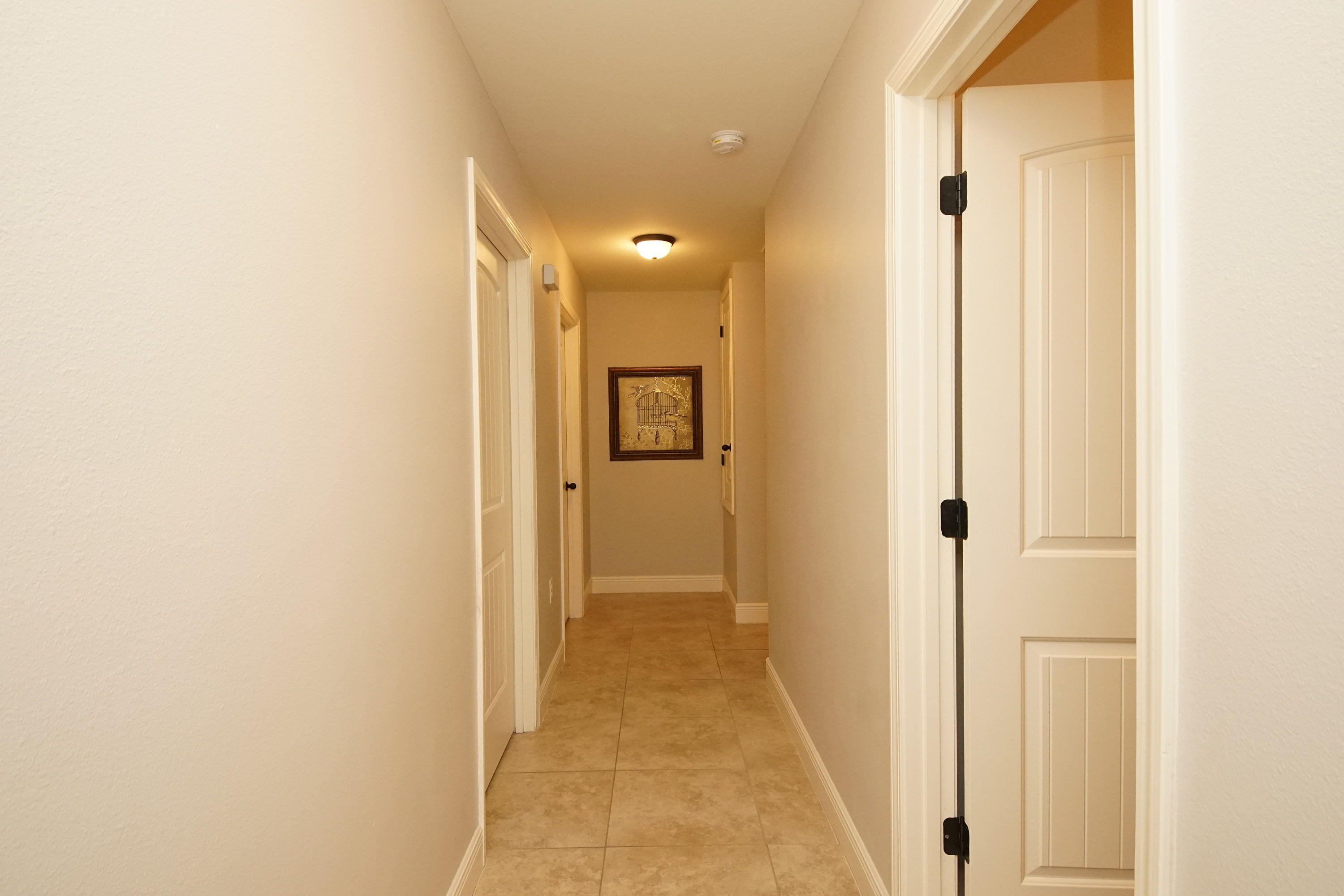 VALPARAISO PINECREST 6 - Residential Lease