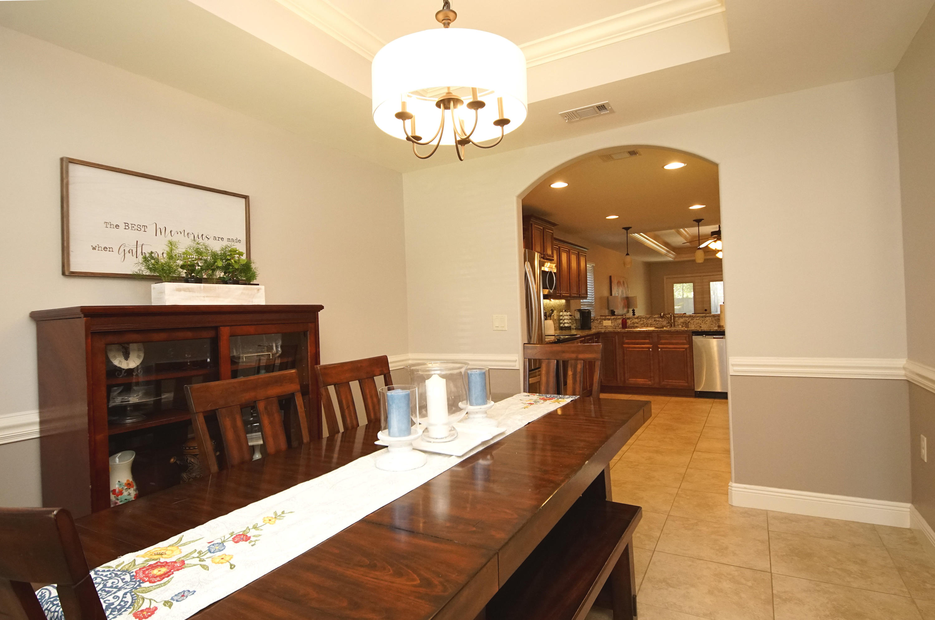 VALPARAISO PINECREST 6 - Residential Lease
