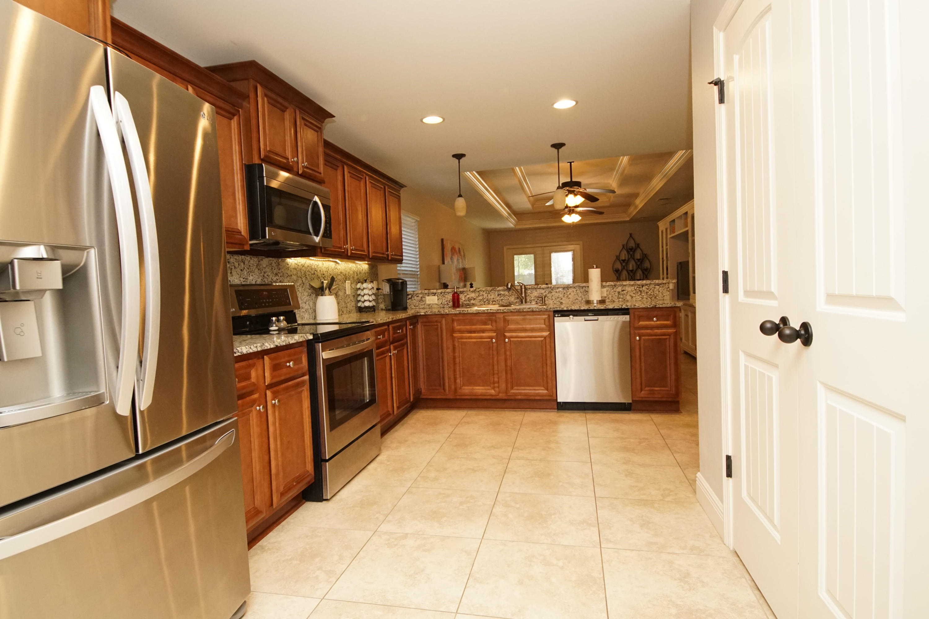 VALPARAISO PINECREST 6 - Residential Lease