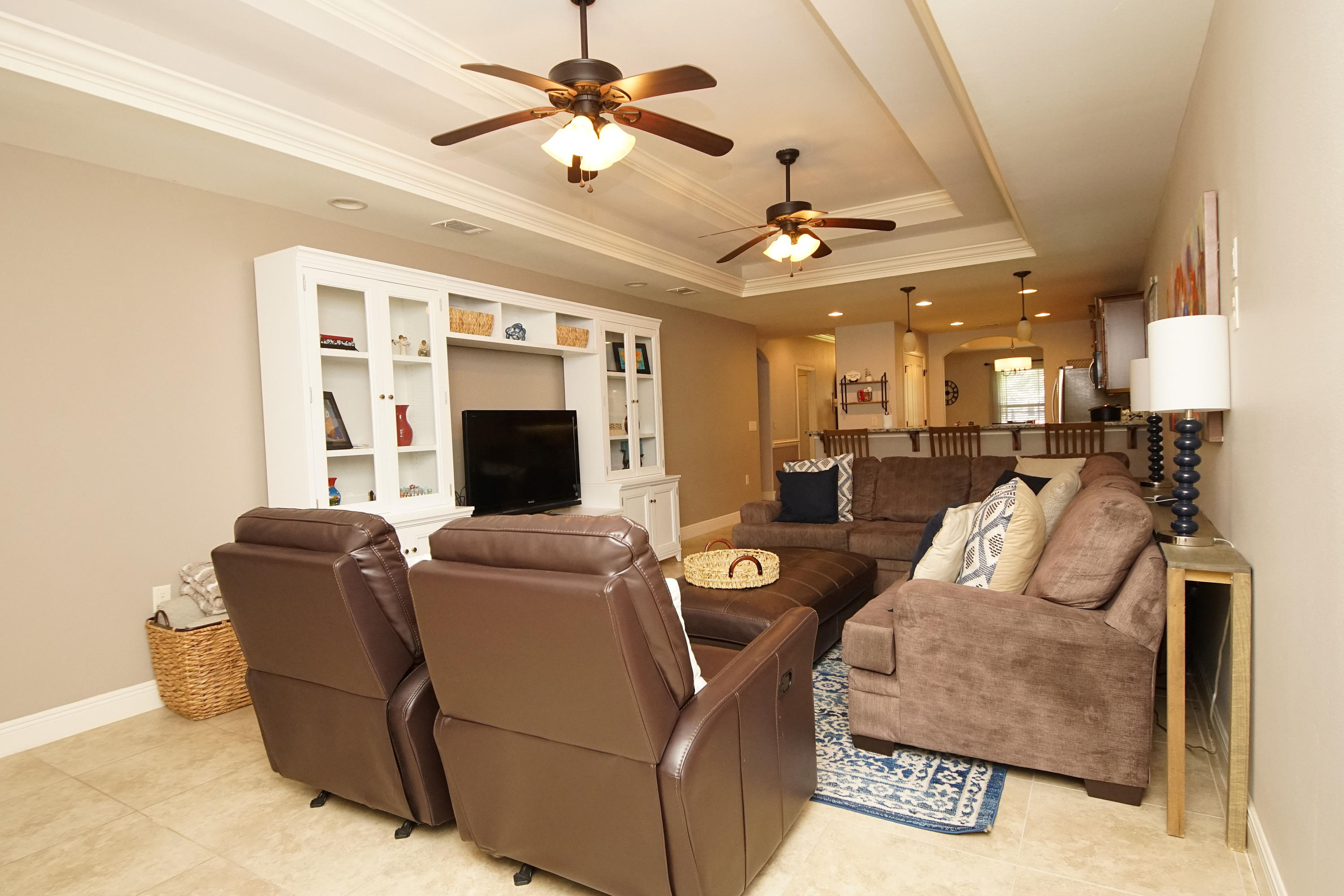 VALPARAISO PINECREST 6 - Residential Lease