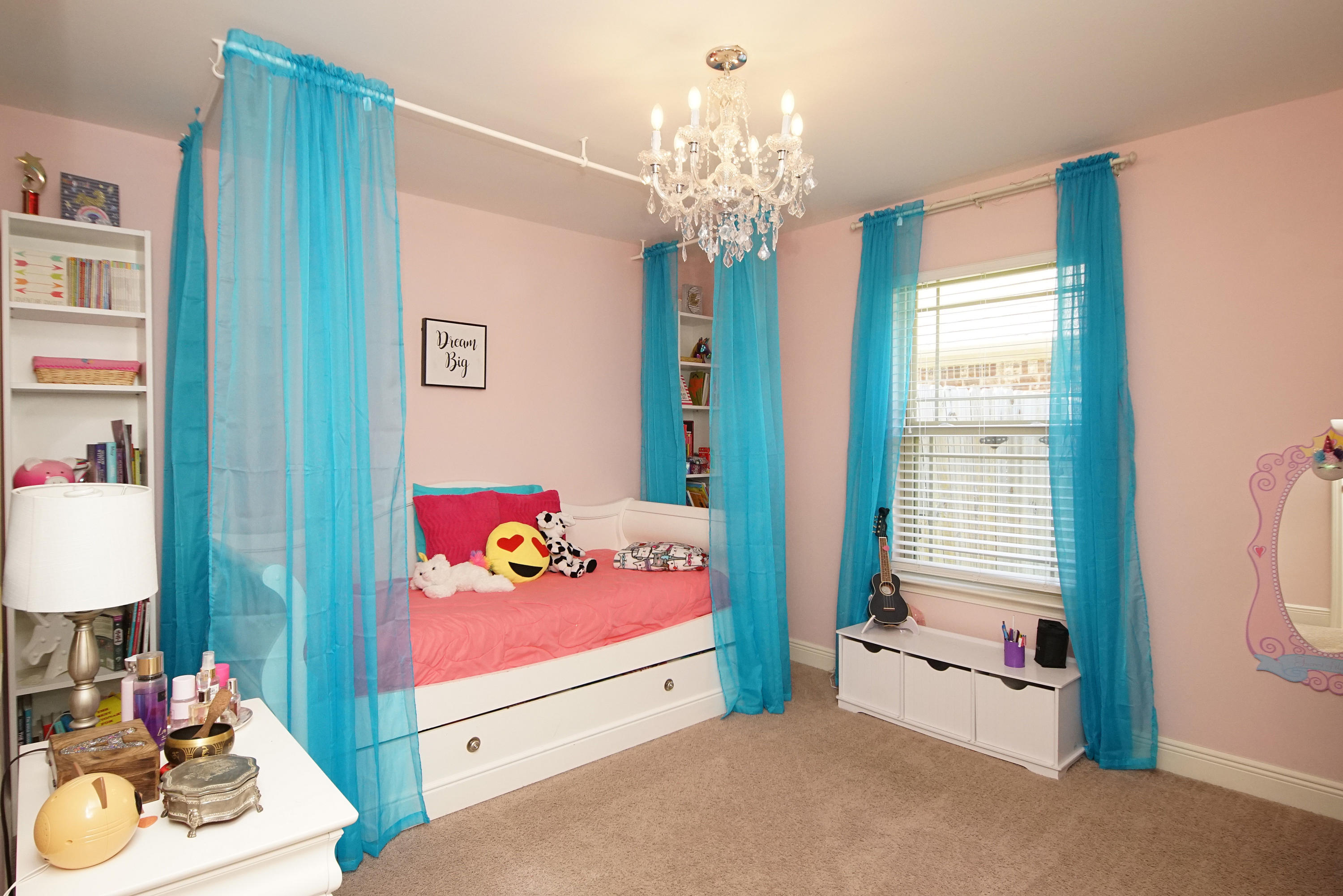 VALPARAISO PINECREST 6 - Residential Lease