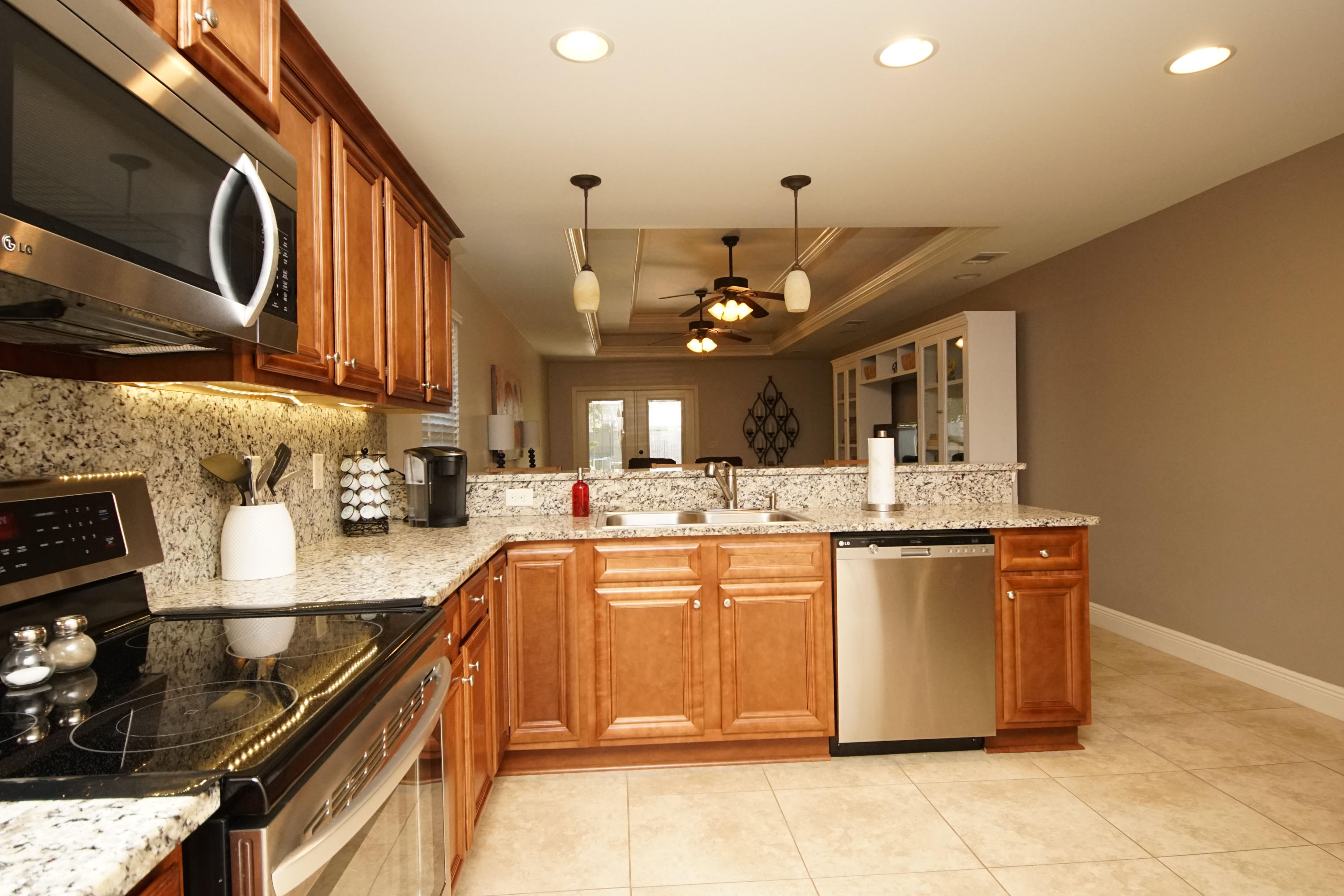 VALPARAISO PINECREST 6 - Residential Lease