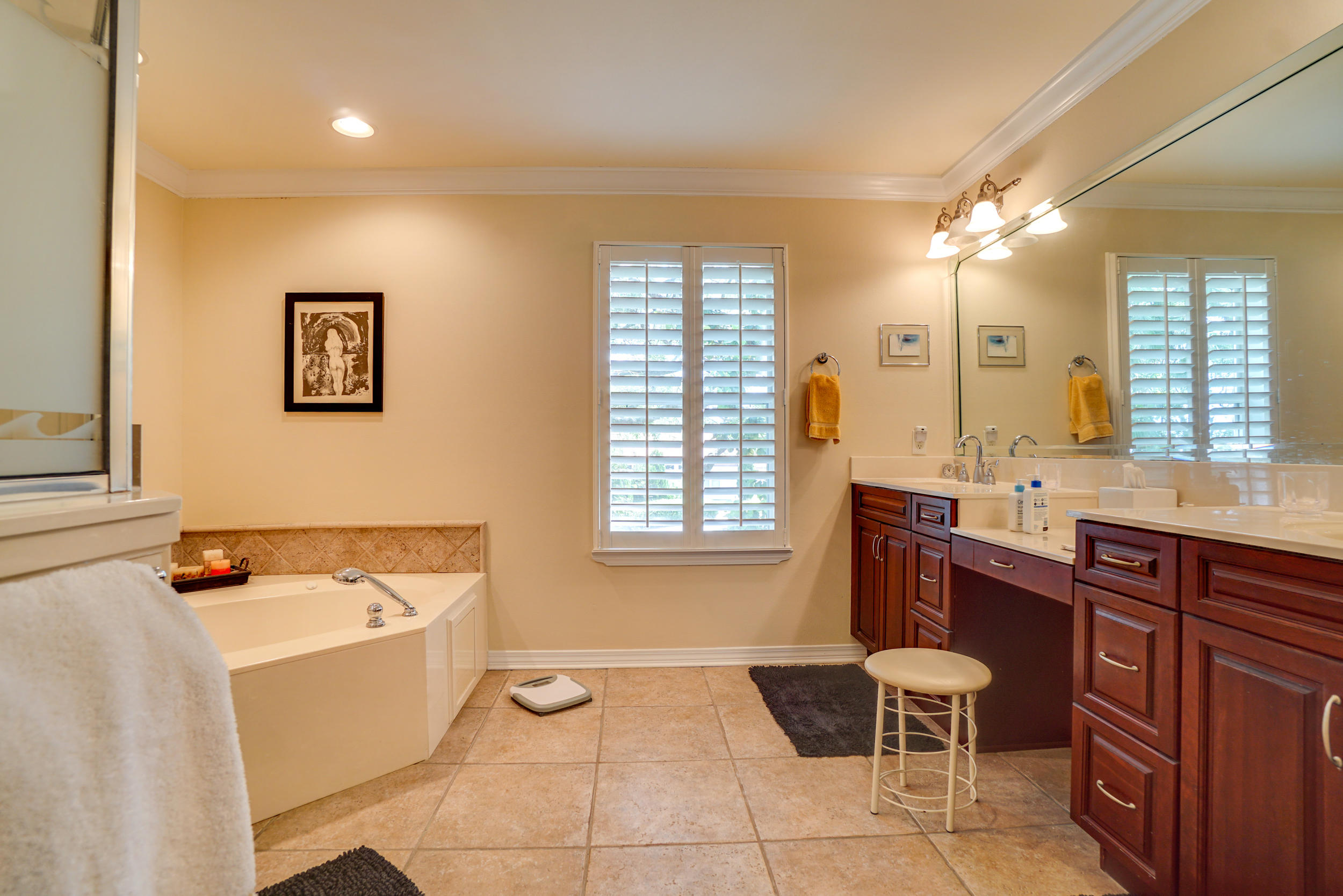 EMERALD BAY WEST - Residential