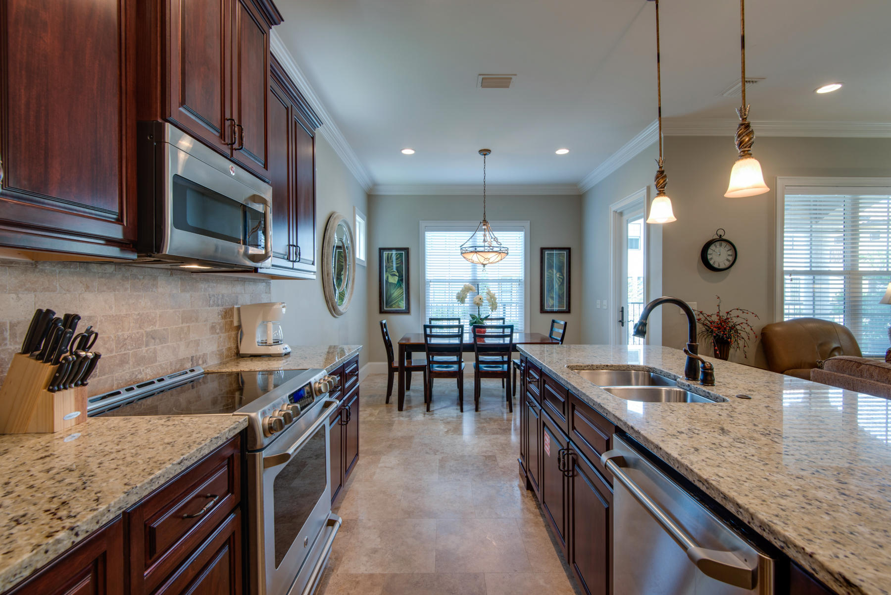 Villa Lago - Residential Lease
