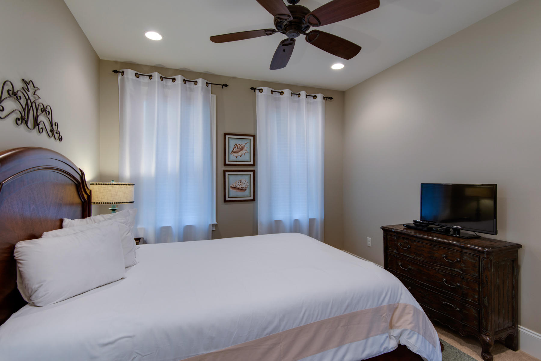 Villa Lago - Residential Lease