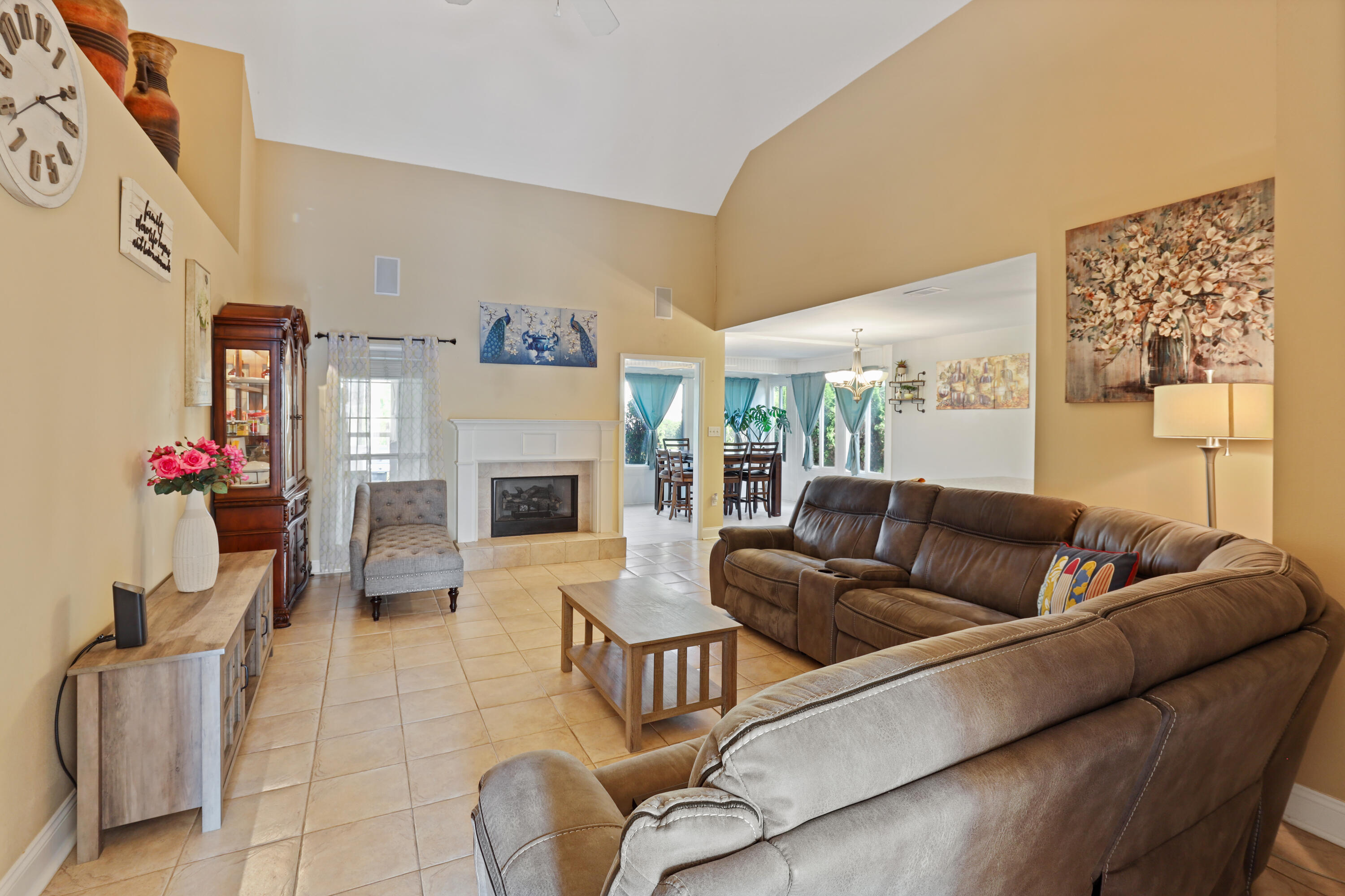 OLDE FLORIDA LAKES PH II - Residential Lease