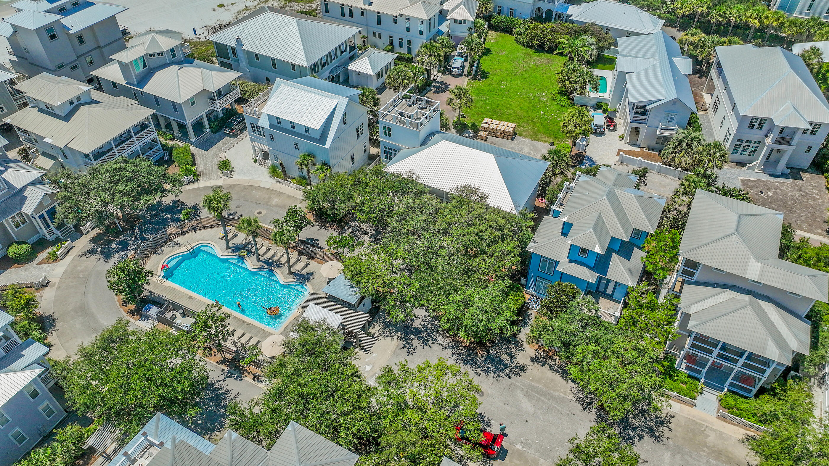 SUMMER'S EDGE - Residential