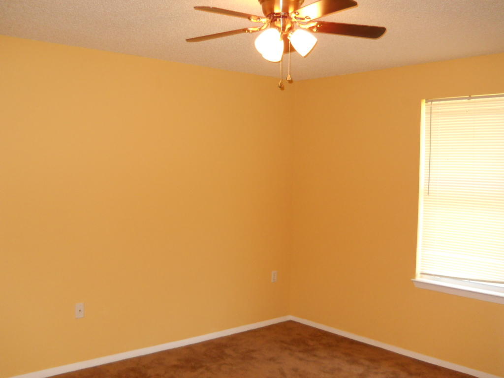 NORTHVIEW ESTATES 4TH ADDN - Residential Lease