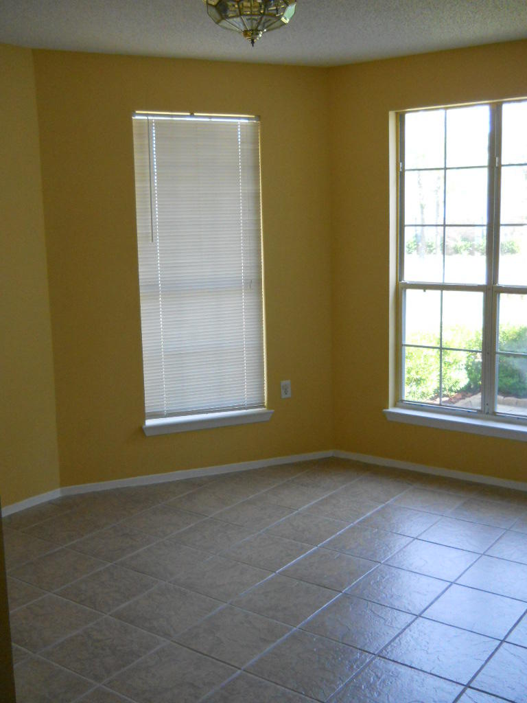 NORTHVIEW ESTATES 4TH ADDN - Residential Lease