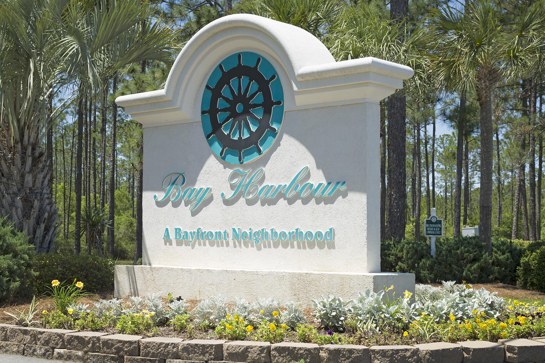 BAY HARBOUR - Land