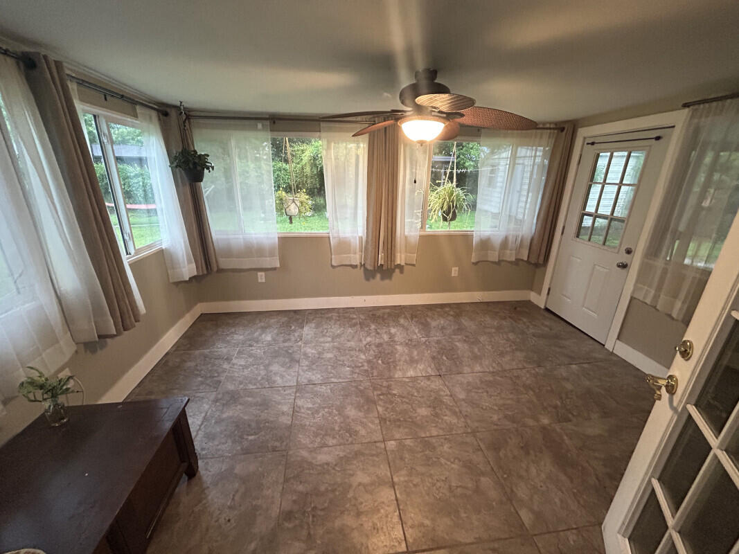 PINE MEADOWS - Residential