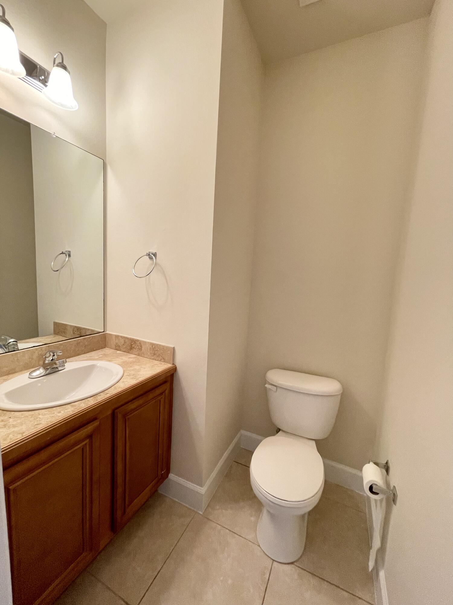 PALMS OF FREEPORT - Residential Lease